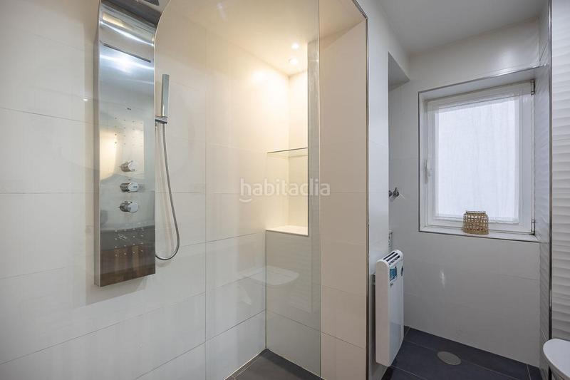 Foto d3f1154b-e6e4-497d-97a0-df31f46ee9f3. Piso atención! piso totalmente reformado con grandes calidades en pleno centro en Granada