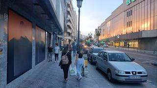 Local Comercial en Calle Acera del Darro