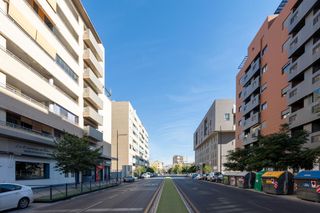 Geschäftsraum  Plaza catedrática asunción linares. Local comercial en el campus de la salud
