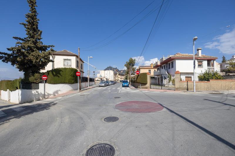 Foto 355f93be-048f-4853-9a7e-2c8ec15155be. Terrain résidentiel dans Barrio de la Vega Monachil