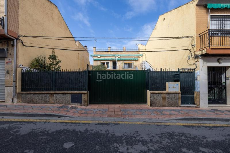 Foto 11e1bc4c-cc7b-49a3-81b7-161873559854. Casa  en pleno centro en San Antón Armilla