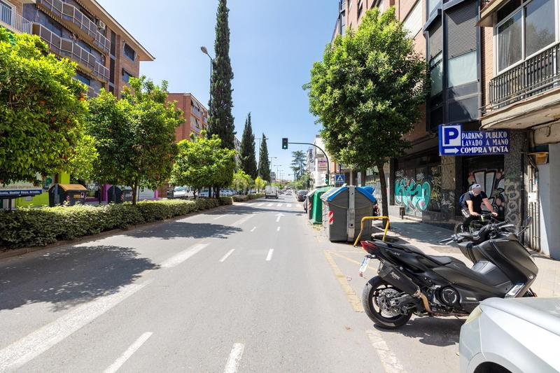 Foto cae36914-e416-42e7-956a-c32afc83a5a1. Geschäftsraum in Rosaleda - Juventud Granada