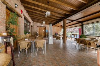 Édifice à Carretera polígono 2 parcela 237 vega la venta 1. Hotel restaurante en deifontes