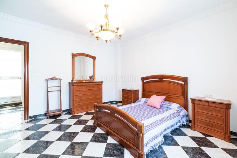 Foto 2f8062a4-1501-440b-b11d-0f4611ff132a. Casa adosada en calle de las parras 2 oportunidad única! casa adosada haciendo esquina , granada en Maracena