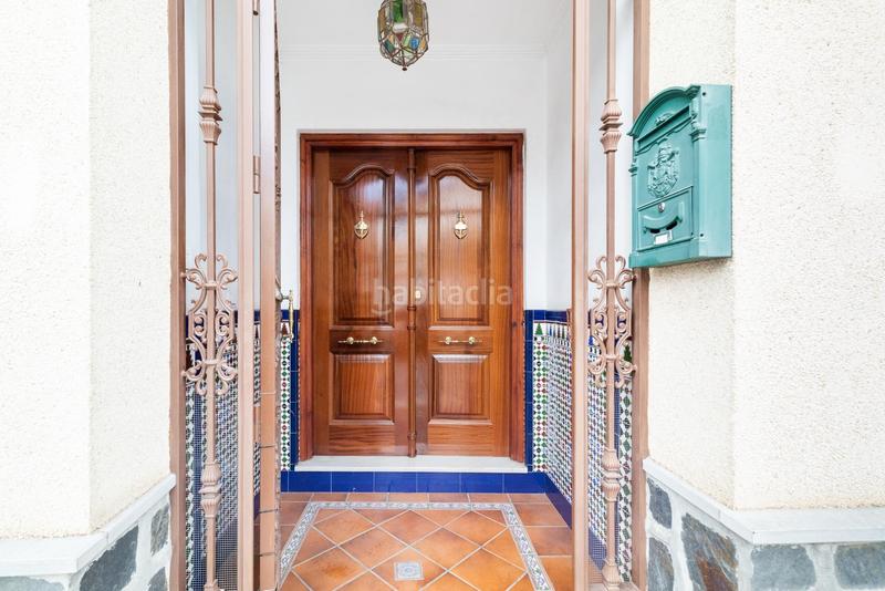 Foto 3e58e783-5245-4041-ba19-40a0ac1fc721. Casa adosada en calle de las parras 2 oportunidad única! casa adosada haciendo esquina , granada en Maracena
