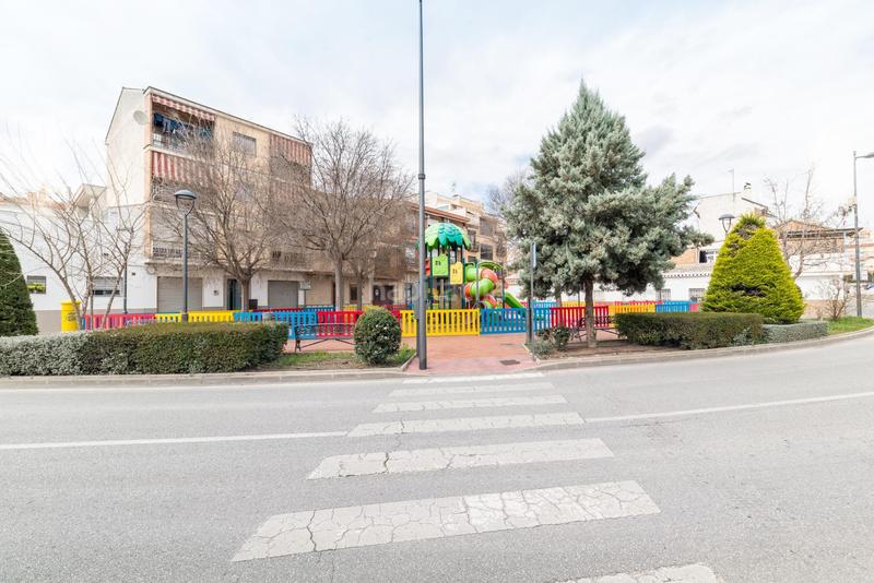 Foto 40bd14b5-b9b0-4522-acf1-4e879b420bf8. Casa adosada en calle de las parras 2 oportunidad única! casa adosada haciendo esquina , granada en Maracena