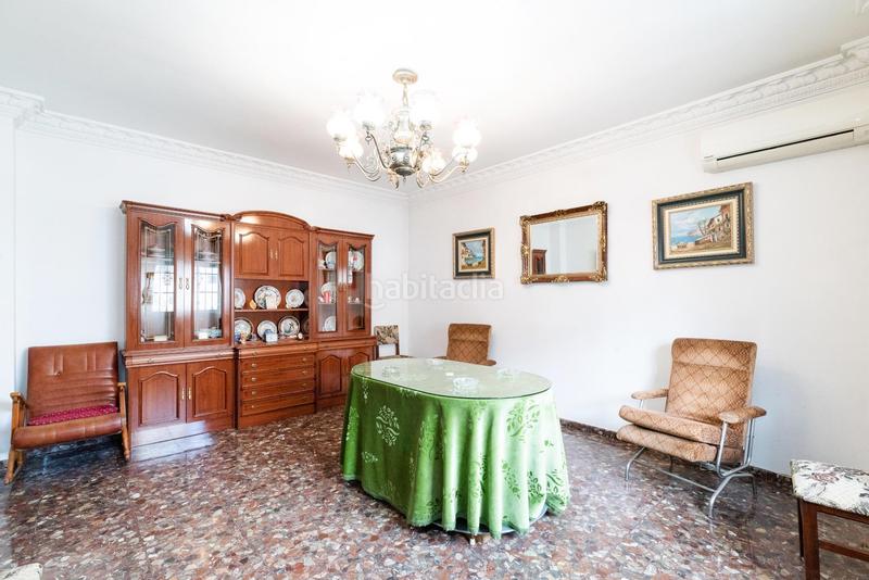 Foto 52e016df-e632-47ea-9591-bdc2ff869cb5. Casa adosada en calle de las parras 2 oportunidad única! casa adosada haciendo esquina , granada en Maracena