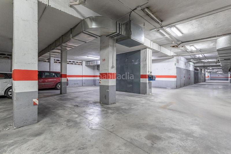 Foto fb8b578a-6310-4cbe-a67a-a16425d3ee34. Aparcament cotxe a Fígares Granada