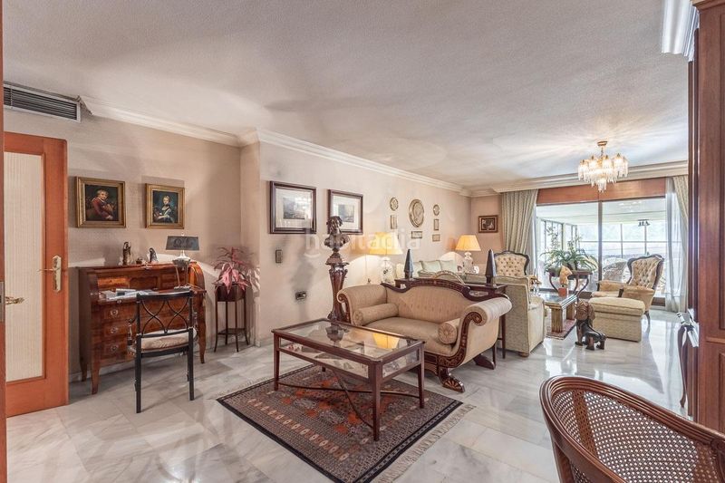 Foto 897bdbdb-4b38-46c4-9c2c-79a7576ce21e. Pis amb aparcament piscina a San Matías - Realejo Granada