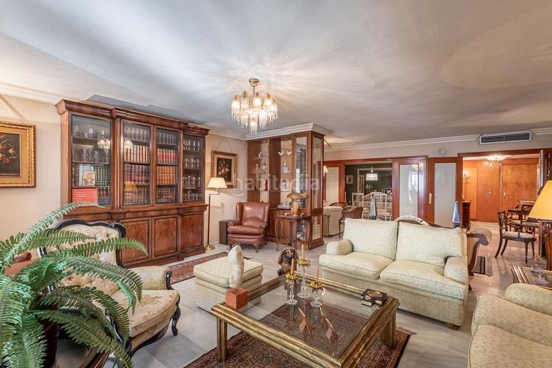 Foto 9795fafe-6d6d-46e4-a7ed-92c8d999e36e. Pis amb aparcament piscina a San Matías - Realejo Granada