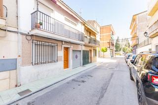 Casa a Calle de garcía lorca 6. Encantadora casa en venta en peligros