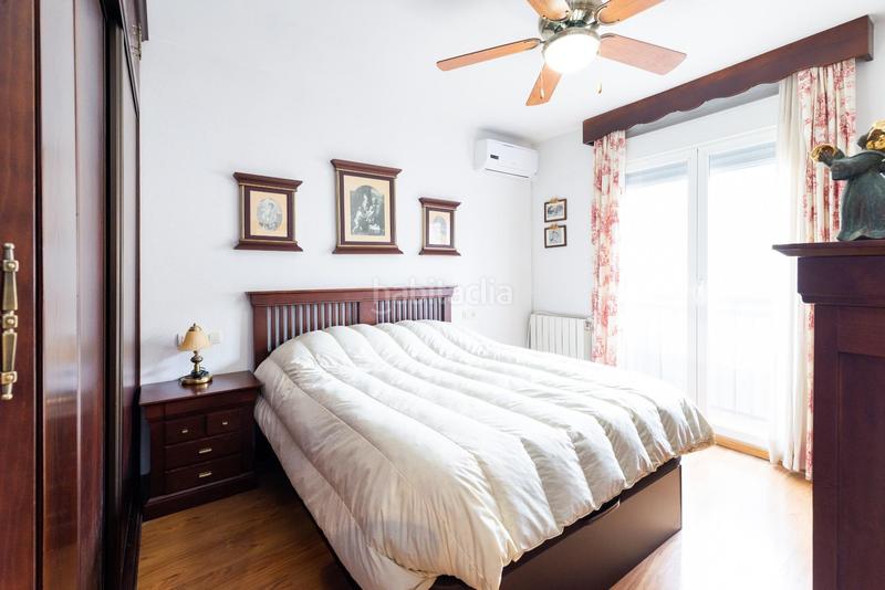 Foto f4ff8dda-96f7-4ee7-9450-89e07ea77d70. Casa adosada en calle alcalde e. muñoz arevalo 45 preciosa casa adosada en la mejor zona en Santa Fe