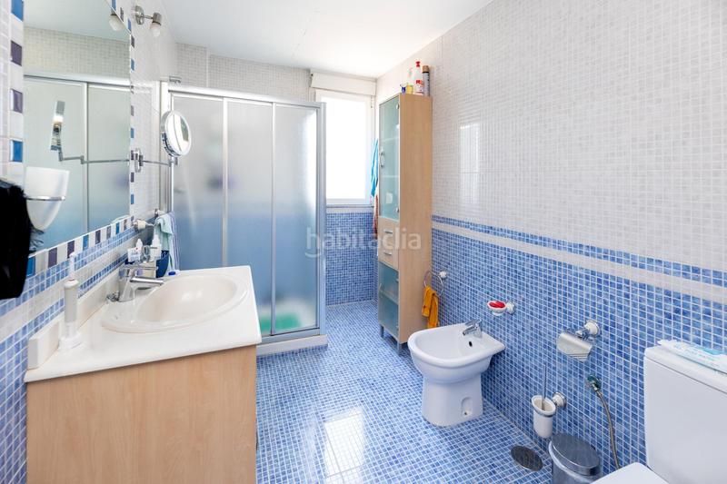 Foto acb4d708-b1bf-4e24-b4e1-55e94c9e8f28. Chalet estupenda vivienda en urb. los chopos de las gabias en Gabias (Las)