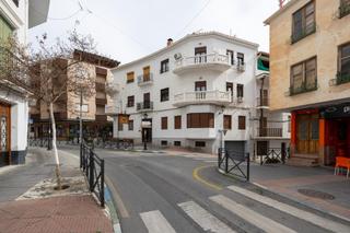 Pis a Lanjarón. Encantador piso en venta en lanjarón!