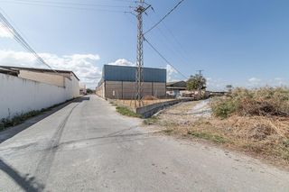 Terreno residencial en Calle madroño 4. Suelo industrial en atarfe
