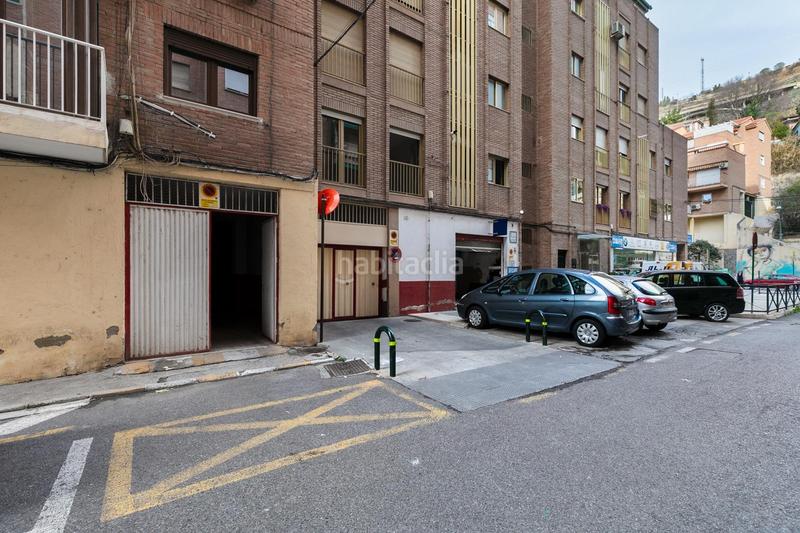 Foto 0a12046d-ce29-4a35-a311-7ee9d4212a53. Locale commerciale in Crta. De la Sierra Granada