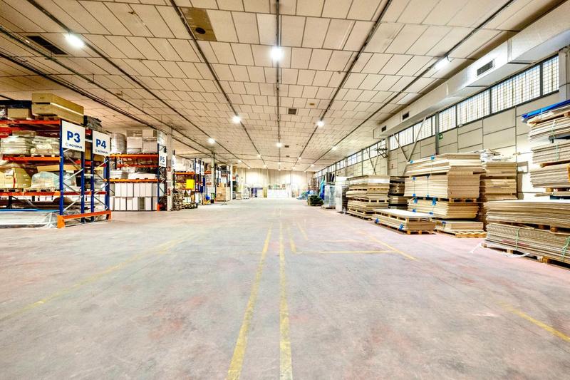 Foto 0c9dd193-1b70-4935-af57-58cfddaf5136. Nau industrial a Albolote