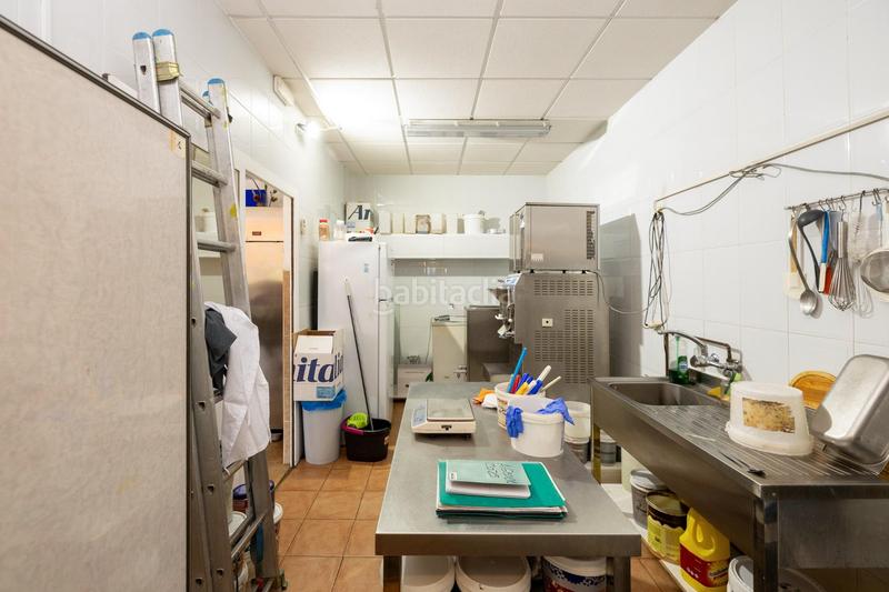 Foto a9b92d60-ba21-468b-9fe0-bdeeef86ca10. Local comercial a parque nueva Granada Granada