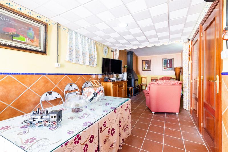 Foto bdb5eedf-95ba-4e4d-b340-ce2beb3e0ef8. Chalet en calle peral 23 espectacular chlaet en el cortijo del aire en Albolote