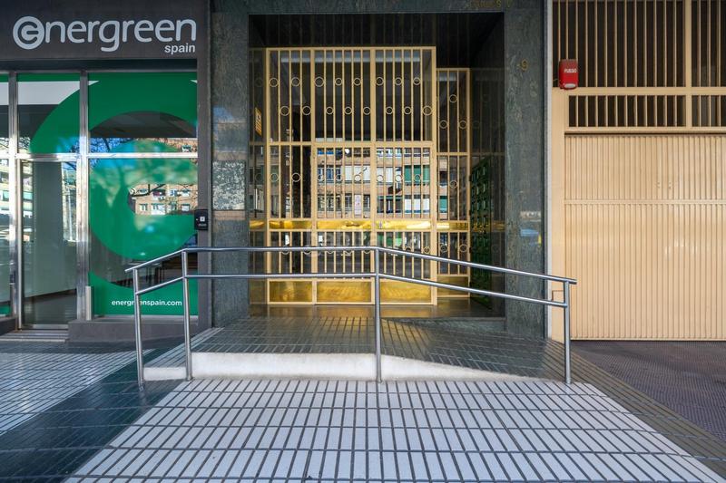 Foto 599f89e7-4ee0-4416-9cec-f809d1827605. Posto auto in Barrio de Zaidín Granada