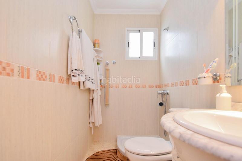 Foto 2ed7d890-54db-4075-8543-f4c2a57dea1a. Edificio inversores!! edificio en pleno centro !! en Linares