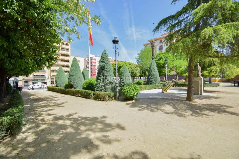Foto e8ec9a73-a746-4901-a329-577983c5dc5c. Edificio inversores!! edificio en pleno centro !! en Linares