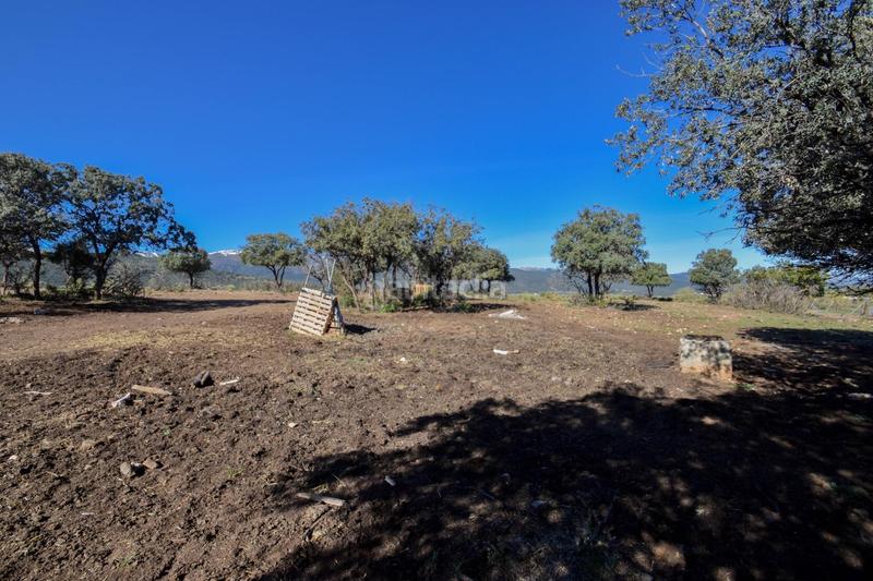 Foto 4d352a61-e45b-495d-92a0-5967f28b24bd. Finca rústica parcela rústica con proyecto de explotación ganadera y nave de aperos 14,63 ha en Lugros