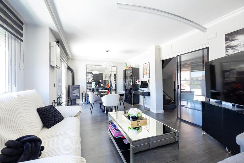 Foto 064305af-501c-4bc3-8072-4a0b6c2b8e53. Casa a schiera con riscaldamento parcheggio piscina in Granada