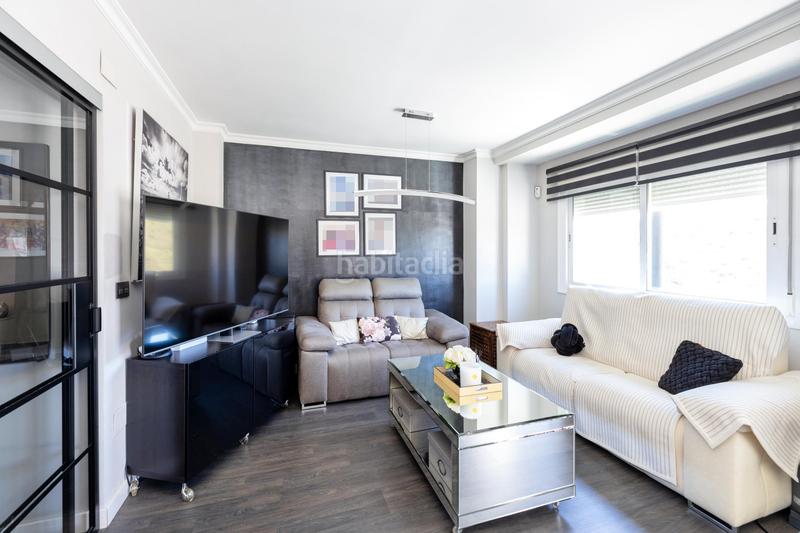 Foto 438a75e2-7a54-471c-8111-e4c9ddbfb5a4. Casa a schiera con riscaldamento parcheggio piscina in Granada