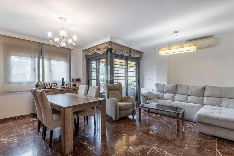 Foto c14cdfb5-c5fe-4725-8a86-30ed4cdbd859. Casa adosada exclusivo adosado vistas, luz, diseño y confort total en Armilla