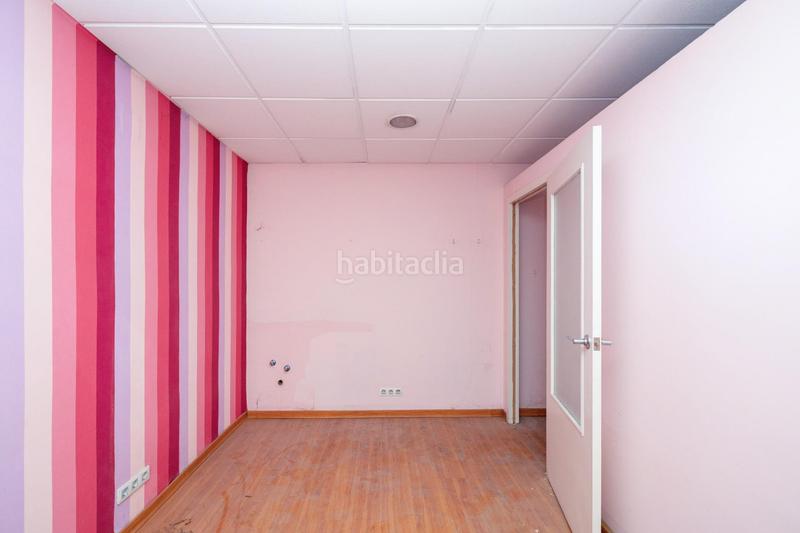 Foto 4d5992ff-8a27-4222-8fad-522c35e08cc8. Local commercial dans isaac albeniz 10 dans Plaza de Toros Granada