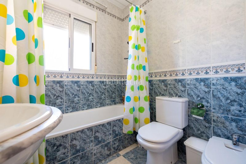 Foto 9b3b0bad-0fd5-4eb1-8548-d3fe6478dca9. Casa amb aparcament piscina a Cúllar Vega