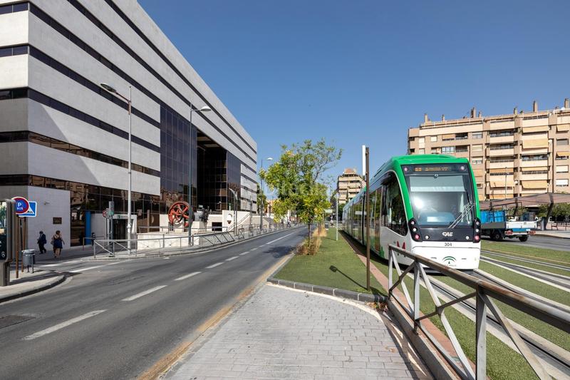 Foto ed990ccc-b001-4610-9922-10eb847f95f8. Piso  en isaac albeniz, junto a caleta en Plaza de Toros Granada