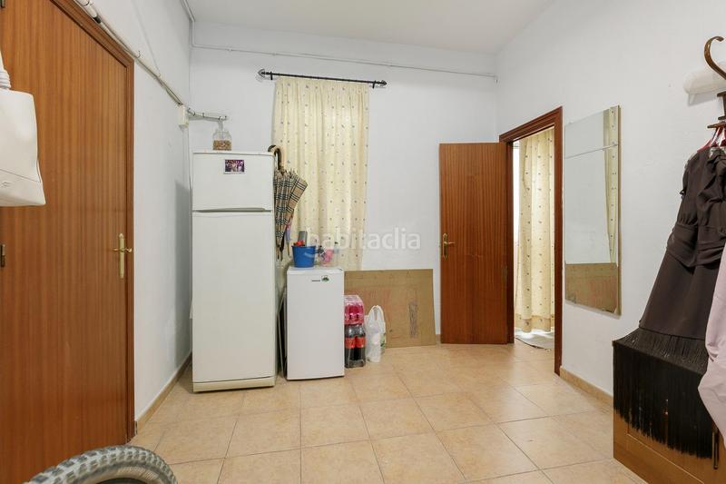 Foto 3f650635-38bc-4456-822f-641885524731. Casa adosada tu nuevo hogar y tu futuro negocio te esperan en el centro en Maracena