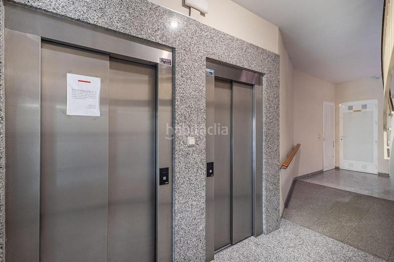 Foto fe6460cc-8d8e-47b7-833e-7ff2a6e90c27. Piso  en palacio de deportes en Castaño - Mirasierra Granada