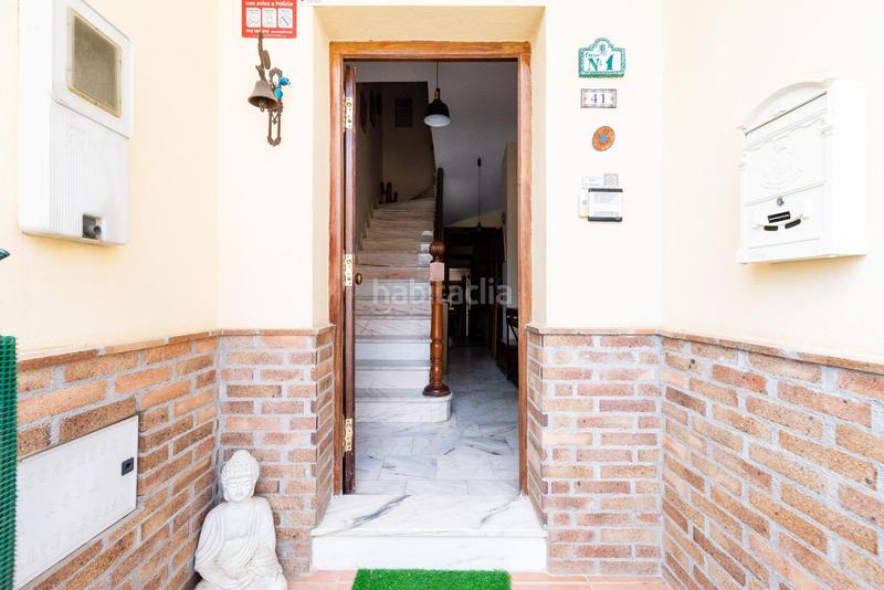 Foto 02509dd6-bdde-4c56-ac4c-653775546909. Casa adosada en calle alhambra 41 en Fuente Vaqueros