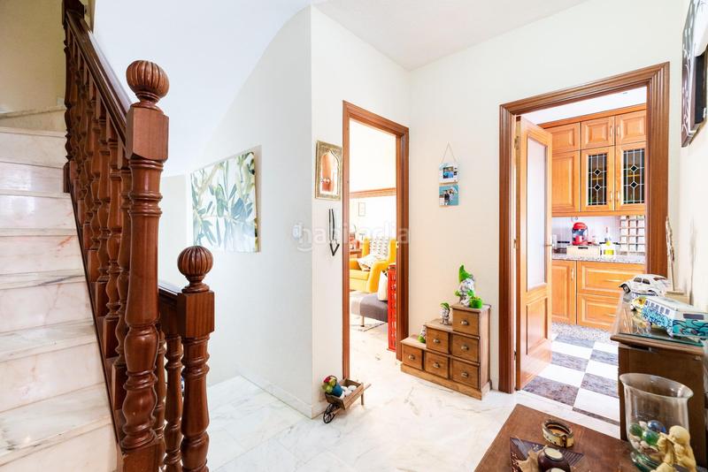 Foto 521a65eb-4b73-494d-99f2-5e5db1359df4. Casa adosada en calle alhambra 41 en Fuente Vaqueros