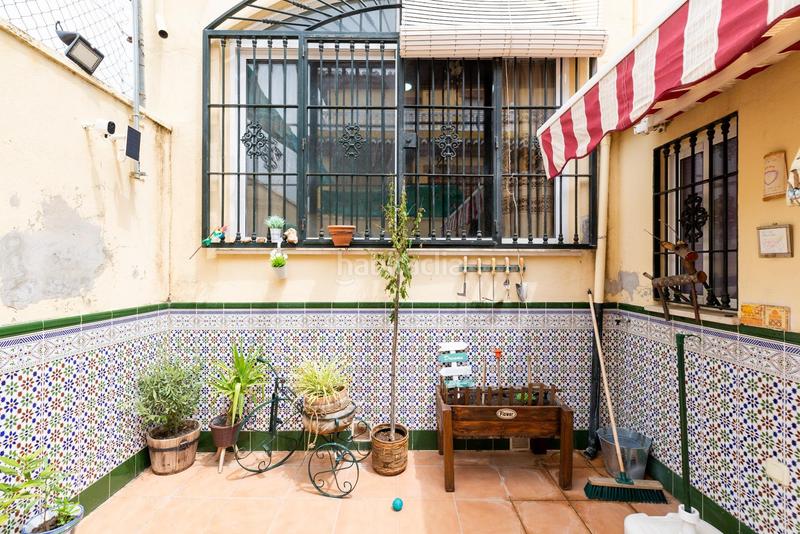 Foto bbb291df-b73f-4925-a484-6be349b90d40. Casa adosada en calle alhambra 41 en Fuente Vaqueros