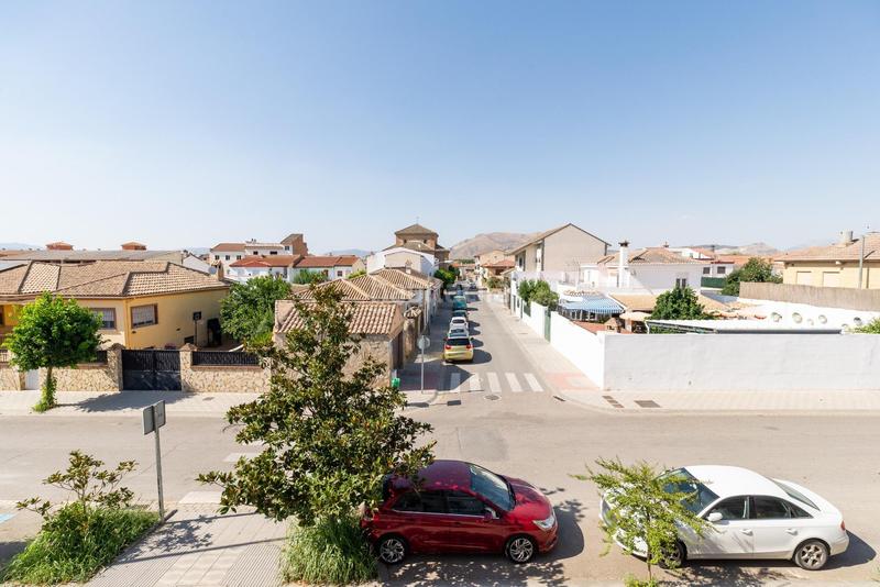 Foto 3c674a38-105a-4b63-b9e7-ba75445854d8. Casa adosada en buenavista-jau 14 tu nuevo hogar familiar te espera en el jau. en Santa Fe