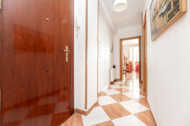 Foto a1a49426-8b8b-4862-bbbf-261010e8b23c. Piso oportunidad única en el centro ! piso en venta en pedro antonio de alarcón en Granada
