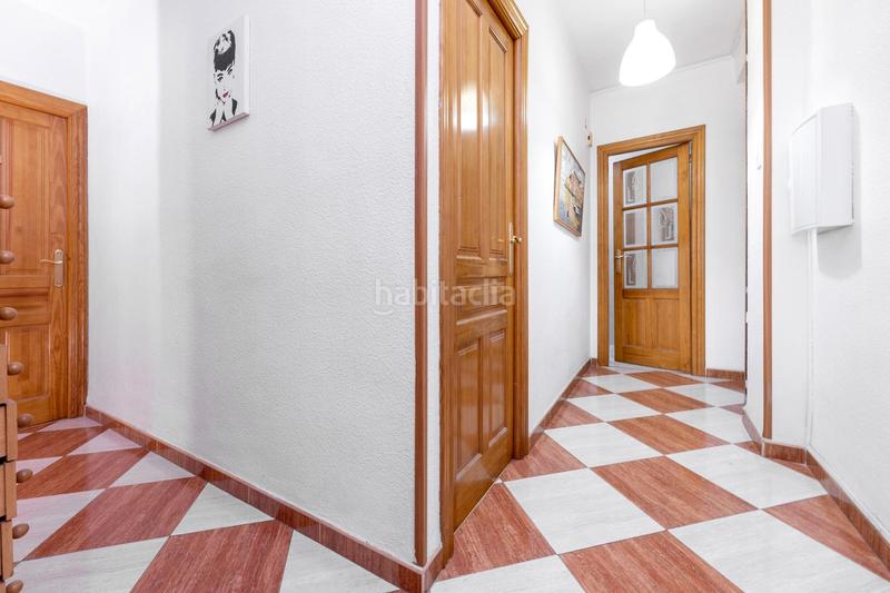 Foto f59320cb-c0dd-43a7-ad2b-08eac6e77099. Piso oportunidad única en el centro ! piso en venta en pedro antonio de alarcón en Granada