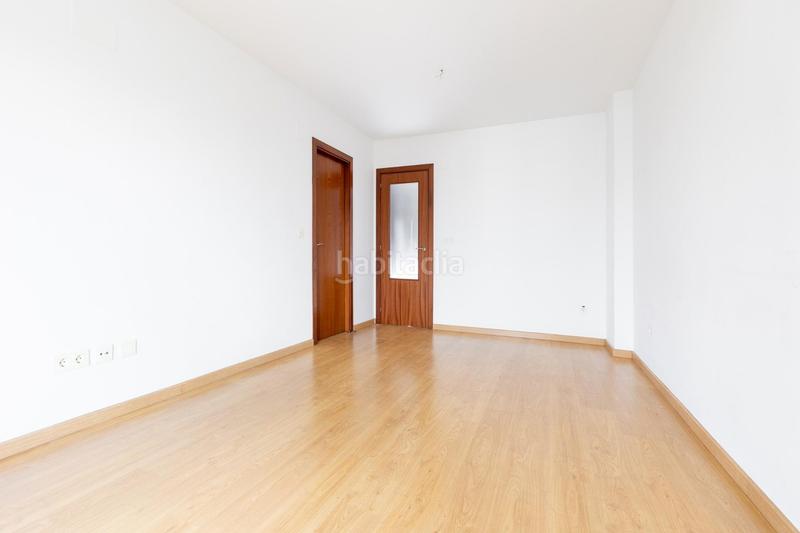 Foto b46ba8a0-0ca1-49f9-be88-6584e1cc1109. Piso tu nuevo hogar en la zubia te espera! en La Zubia Ciudad Zubia (La)