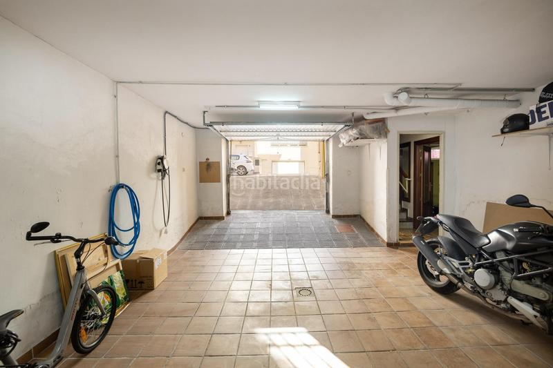Foto 1a0215ca-cc9c-4071-bd57-7760bfbe669d. Casa adosada espectacular casa ubicada en el exclusivo barrio de albayda, diseñada con una distribución funcional en Granada
