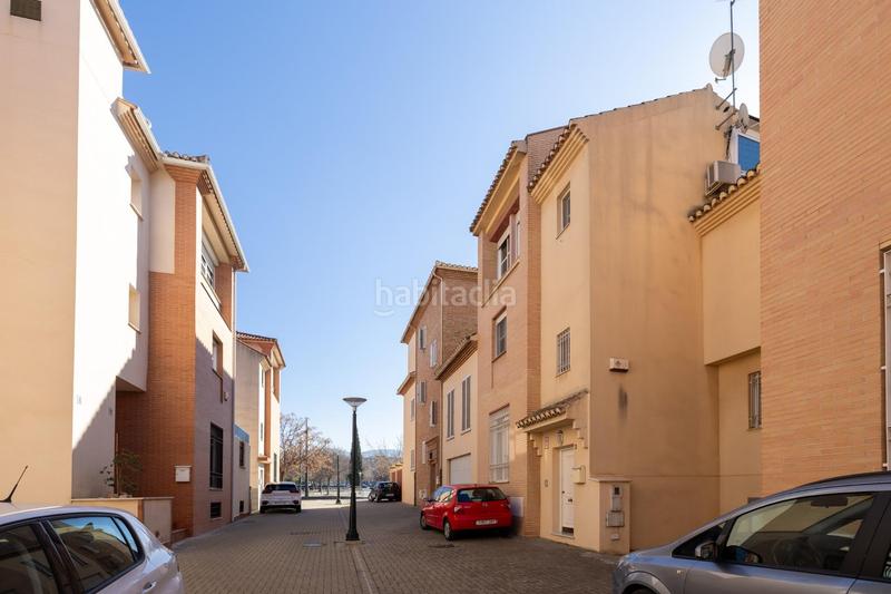 Foto 37f7a954-52c8-475c-9860-02304df9d515. Casa adosada espectacular casa ubicada en el exclusivo barrio de albayda, diseñada con una distribución funcional en Granada
