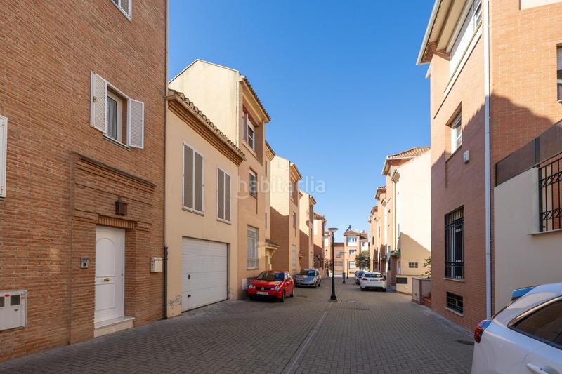 Foto 9da2d605-b8d7-4675-85e3-e5245b102223. Casa adosada espectacular casa ubicada en el exclusivo barrio de albayda, diseñada con una distribución funcional en Granada