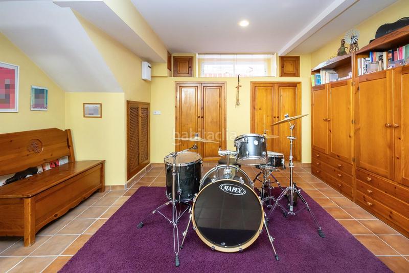 Foto 9e3c1b15-cb12-48b7-a85c-4156628f2fe1. Casa adosada espectacular casa ubicada en el exclusivo barrio de albayda, diseñada con una distribución funcional en Granada