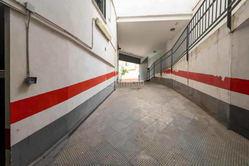 Foto b724da10-0d99-432b-a896-f517b14f4c64. Autoparkplatz in Barrio de Zaidín Granada