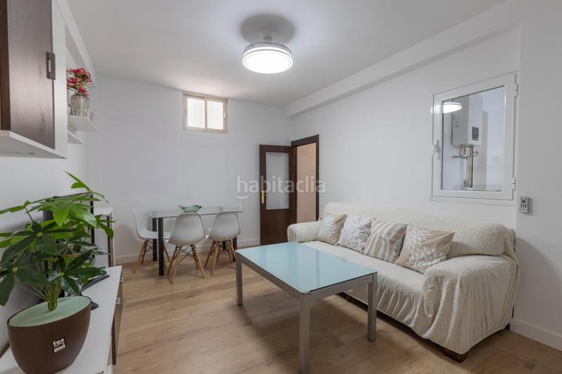 Foto a1128f9f-891a-464d-a001-f1b1fa37bf56. Piso oportunidad única en el corazón calle pintor lópez mezquita en Granada