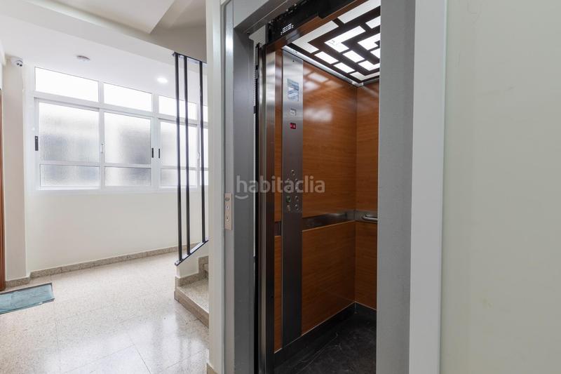 Foto ffa6fde1-9713-43cd-b575-dd0771ffae17. Piso oportunidad única en el corazón calle pintor lópez mezquita en Granada