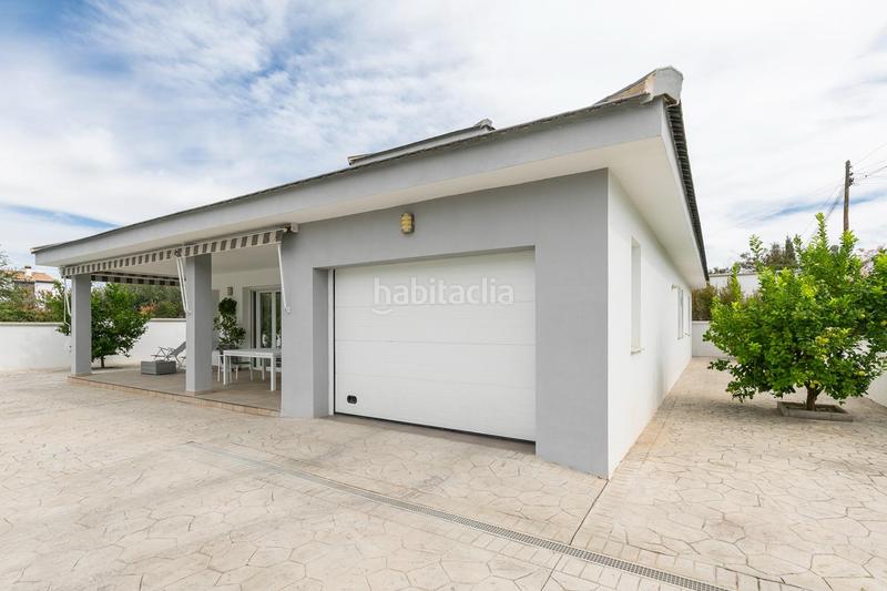 Foto 6be2b40f-6576-4b3b-8c97-621c718d2cb5. Chalet  moderno y acogedor con piscina en una sola planta en Cúllar Vega